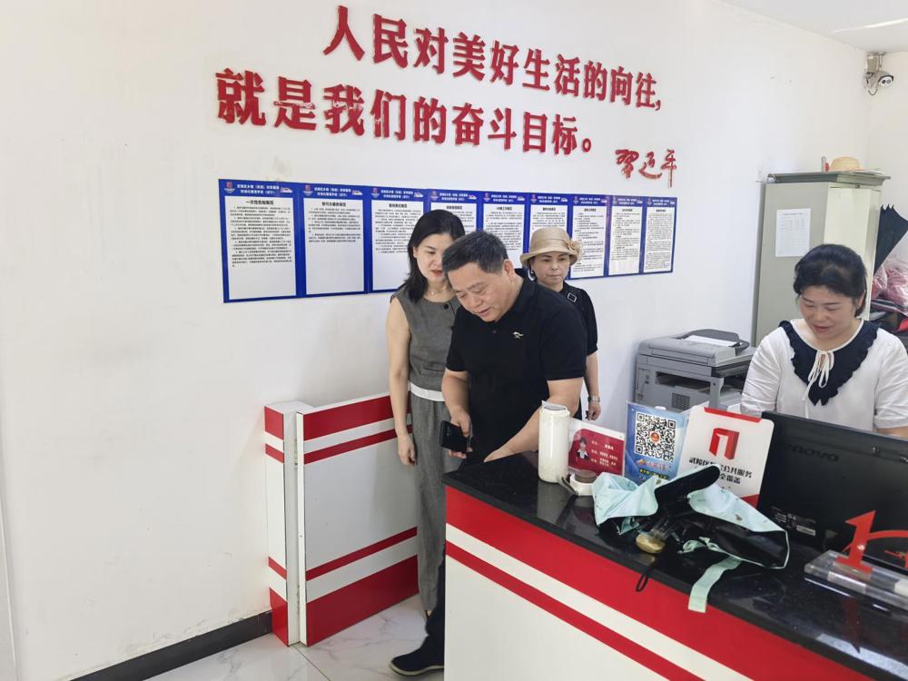 D:\桌面\a06083eee7c459b7eeef8f819677a1d6.jpga06083eee7c459b7eeef8f819677a1d6